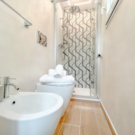 Luxury Design - Free Wifii - Via Sestri